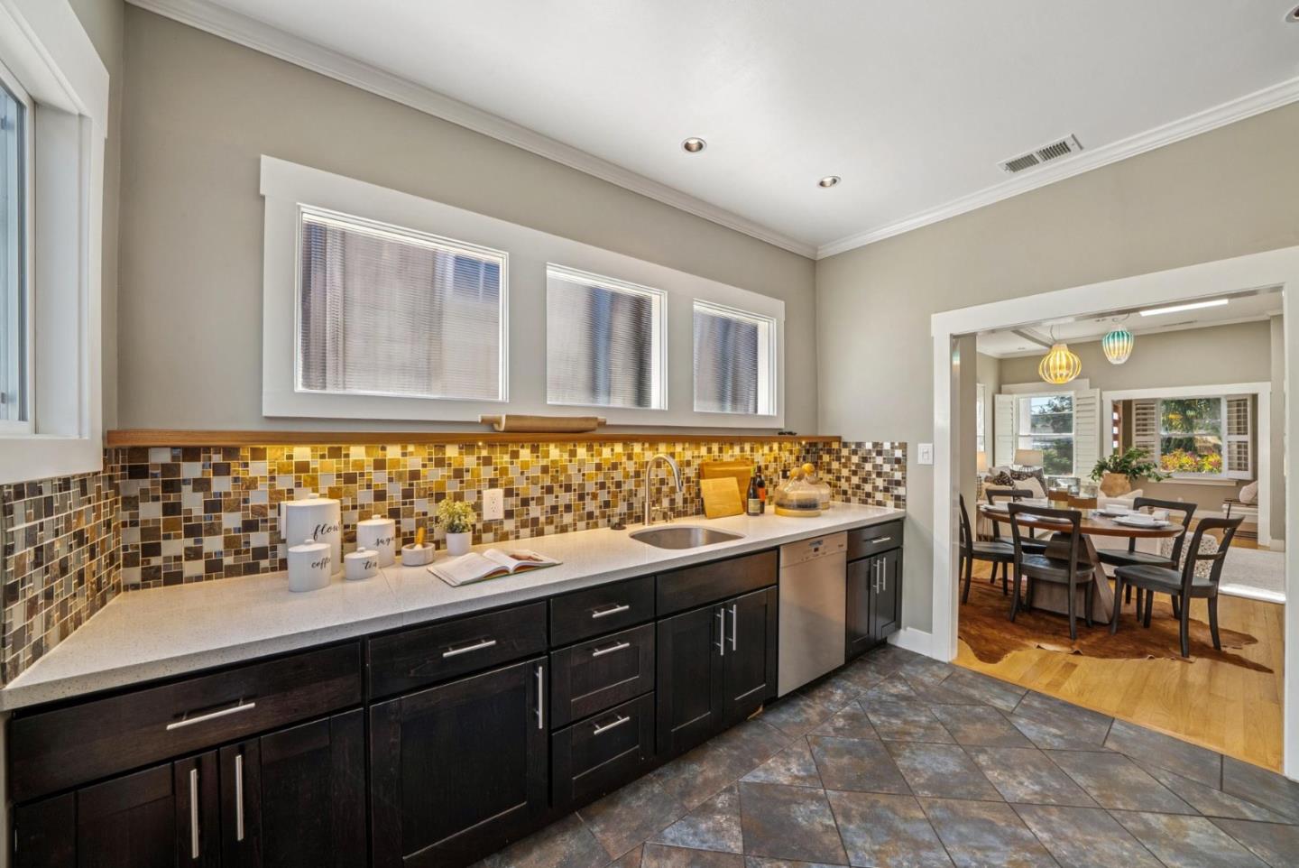 Detail Gallery Image 30 of 86 For 219 Crescent Ave, San Francisco,  CA 94110 - 2 Beds | 2 Baths