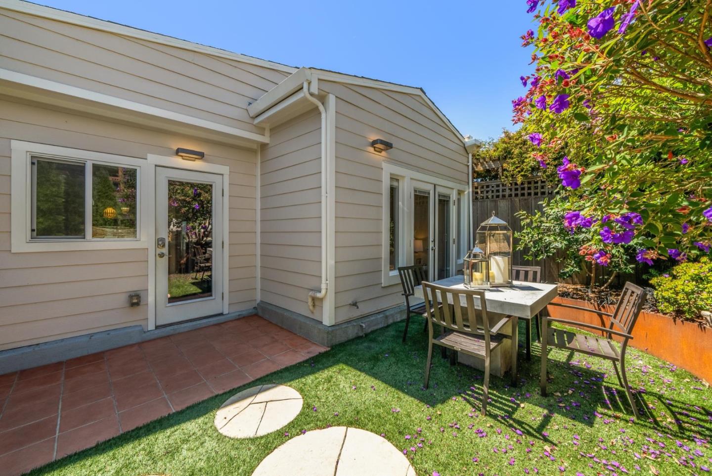 Detail Gallery Image 38 of 86 For 219 Crescent Ave, San Francisco,  CA 94110 - 2 Beds | 2 Baths
