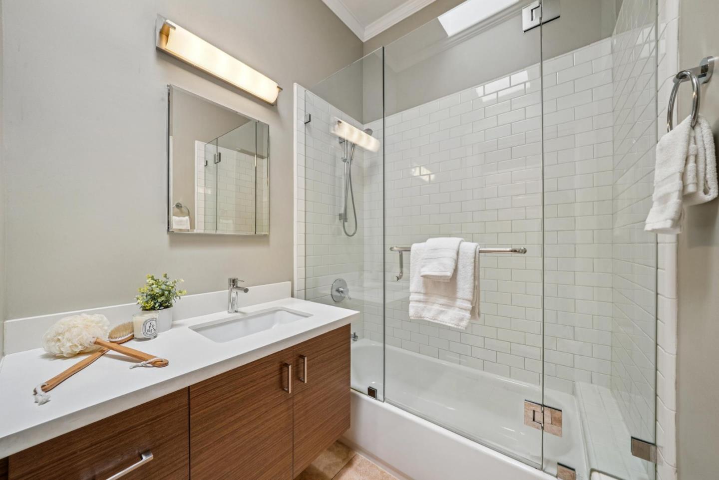 Detail Gallery Image 47 of 86 For 219 Crescent Ave, San Francisco,  CA 94110 - 2 Beds | 2 Baths
