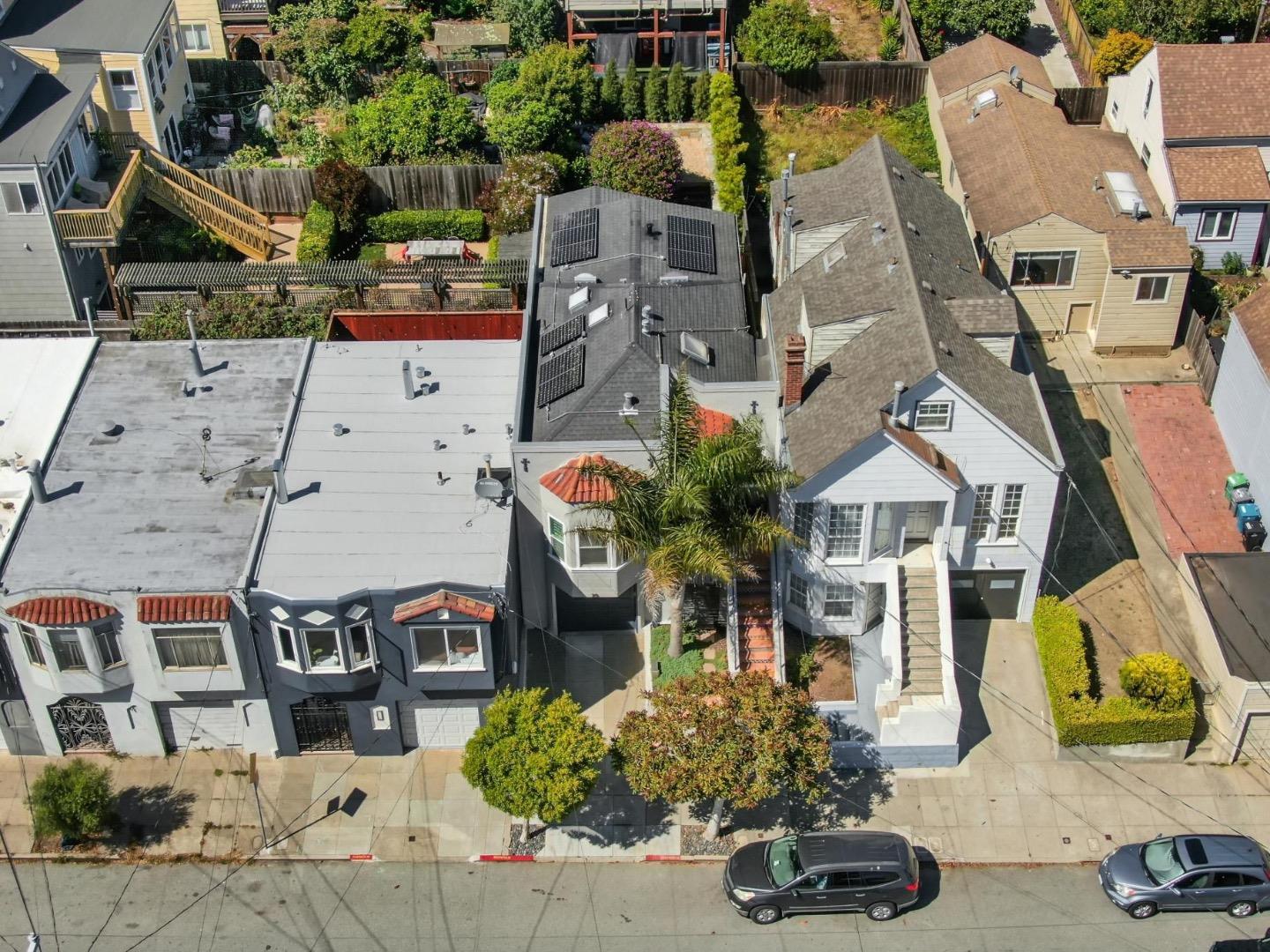 Detail Gallery Image 5 of 86 For 219 Crescent Ave, San Francisco,  CA 94110 - 2 Beds | 2 Baths