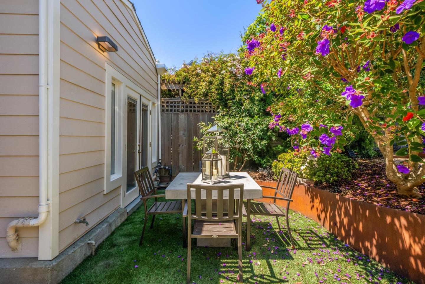 Detail Gallery Image 74 of 86 For 219 Crescent Ave, San Francisco,  CA 94110 - 2 Beds | 2 Baths