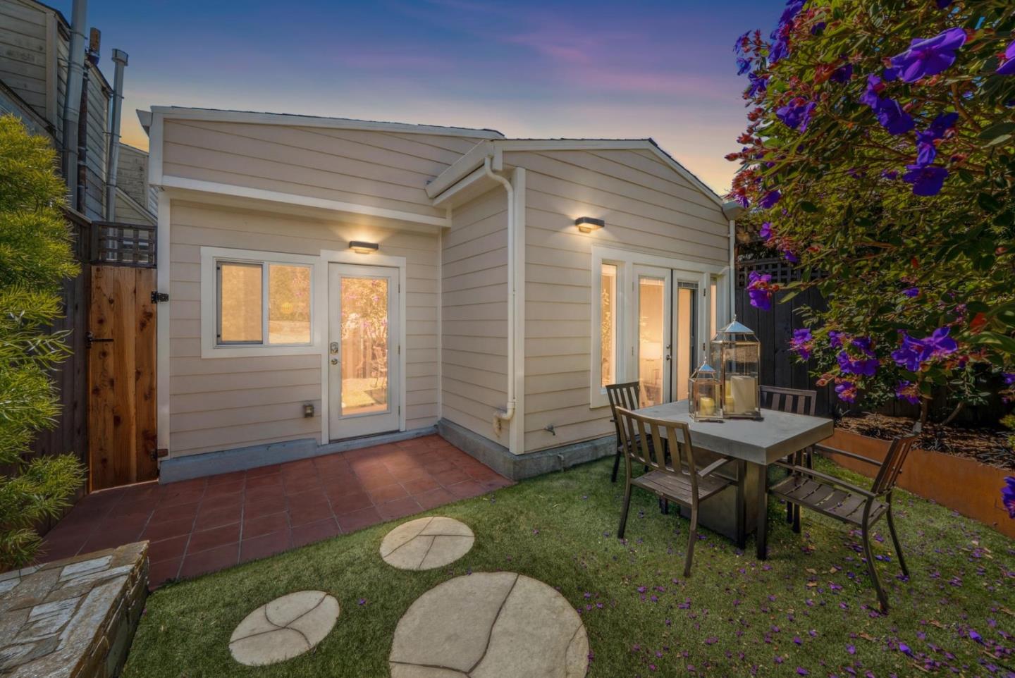 Detail Gallery Image 85 of 86 For 219 Crescent Ave, San Francisco,  CA 94110 - 2 Beds | 2 Baths