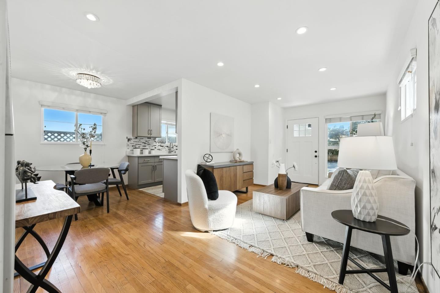 Detail Gallery Image 4 of 33 For 370 Beresford Ave, Redwood City,  CA 94061 - 2 Beds | 1 Baths