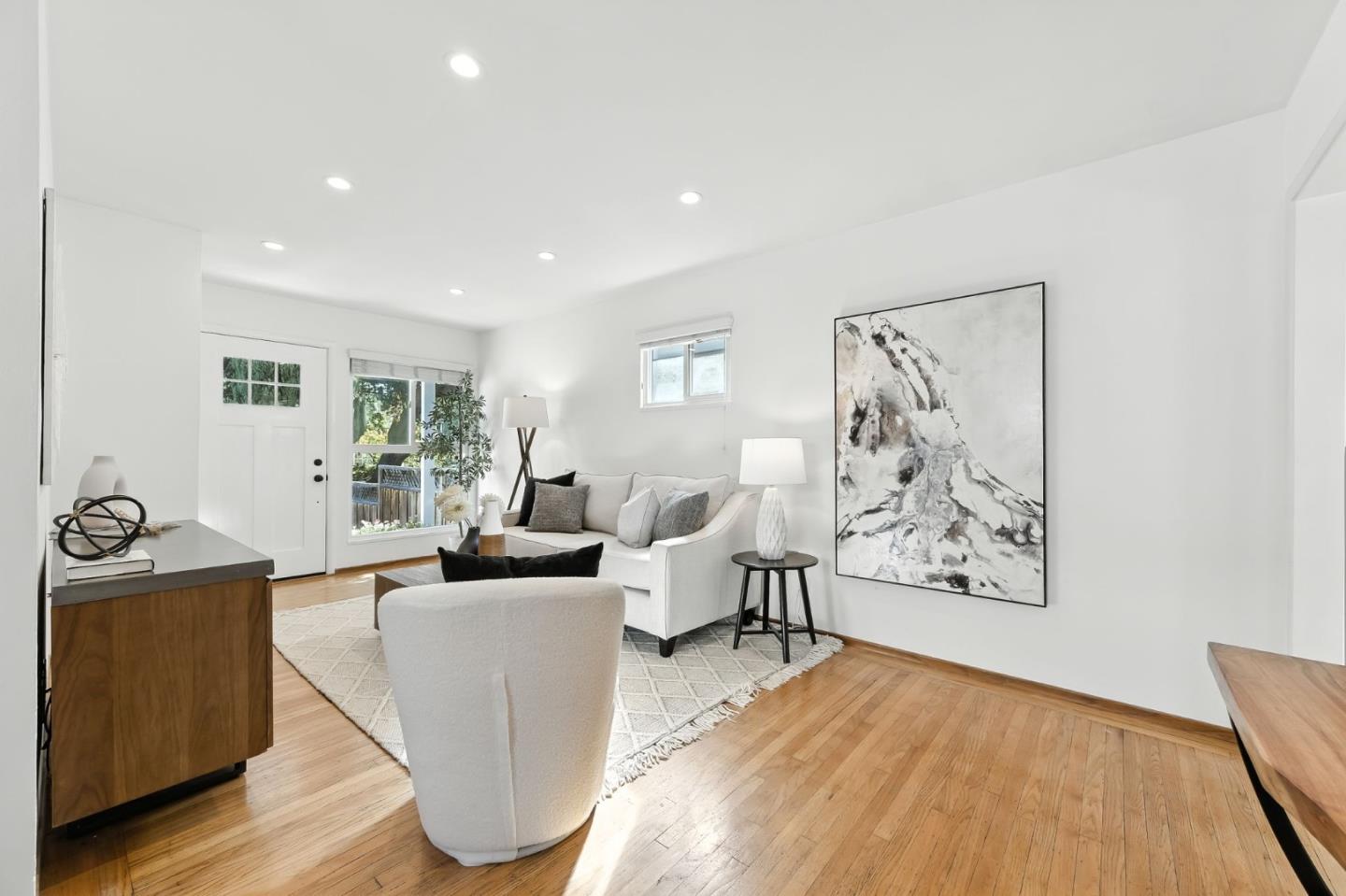 Detail Gallery Image 5 of 33 For 370 Beresford Ave, Redwood City,  CA 94061 - 2 Beds | 1 Baths