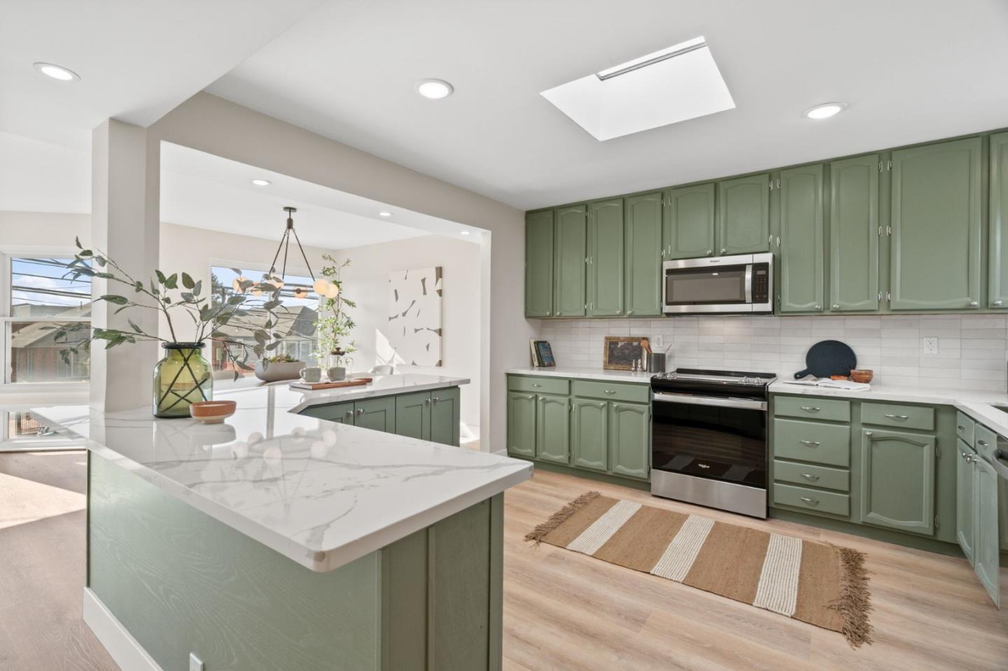 Detail Gallery Image 12 of 35 For 127 Mateo Ave, Daly City,  CA 94014 - 4 Beds | 3 Baths