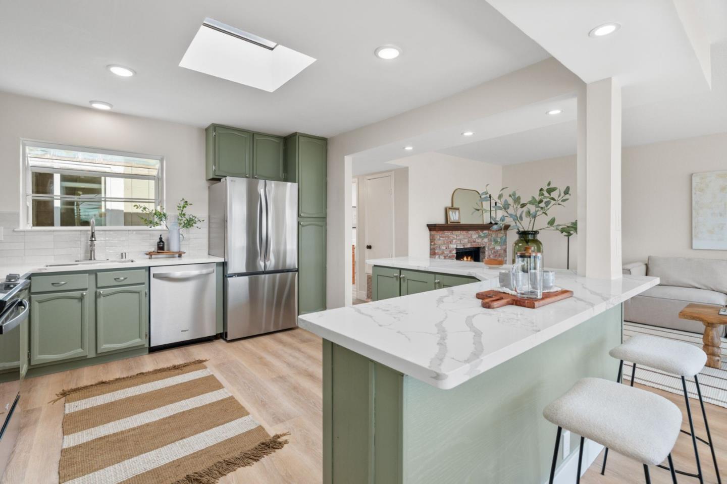 Detail Gallery Image 14 of 35 For 127 Mateo Ave, Daly City,  CA 94014 - 4 Beds | 3 Baths