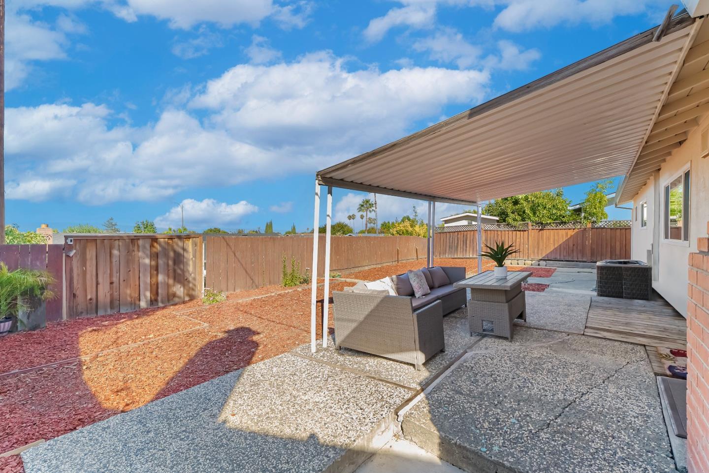 Detail Gallery Image 25 of 31 For 1429 Stone Creek Dr, San Jose,  CA 95132 - 4 Beds | 3 Baths
