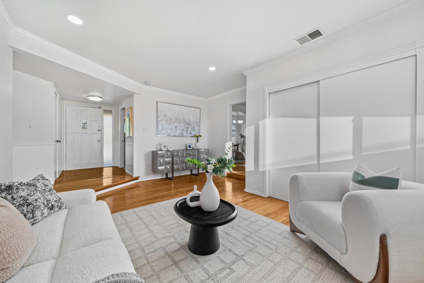 Detail Gallery Image 3 of 31 For 1429 Stone Creek Dr, San Jose,  CA 95132 - 4 Beds | 3 Baths