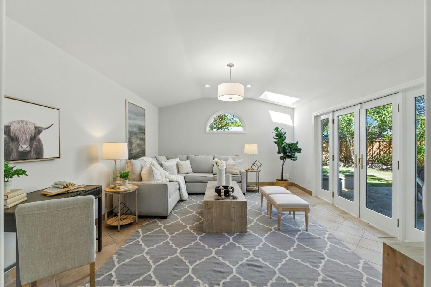 Detail Gallery Image 17 of 69 For 1531 Locust St, San Mateo,  CA 94402 - 3 Beds | 3 Baths
