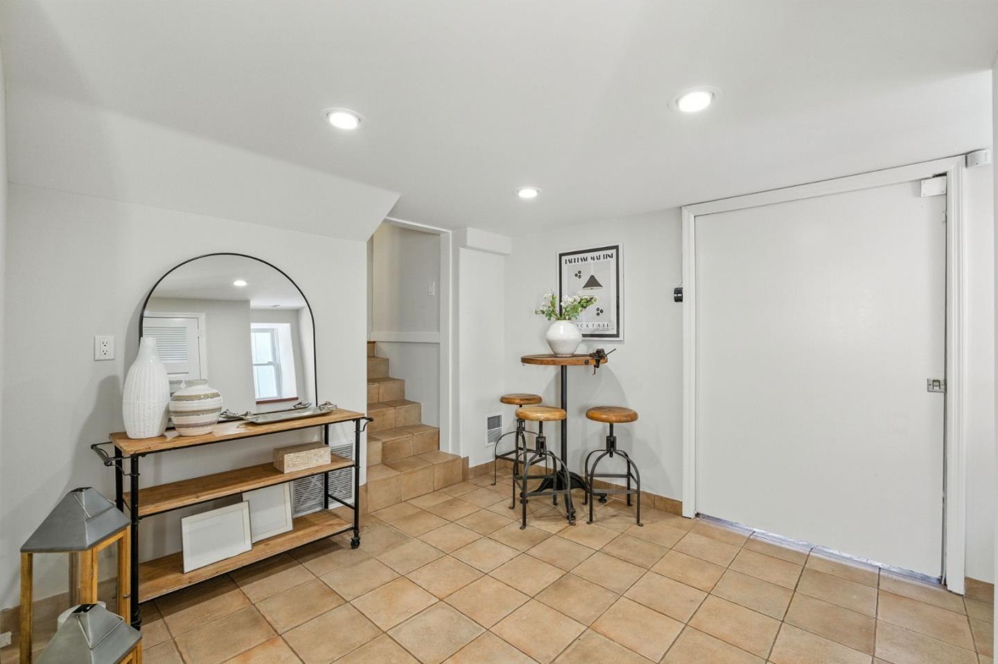 Detail Gallery Image 19 of 69 For 1531 Locust St, San Mateo,  CA 94402 - 3 Beds | 3 Baths