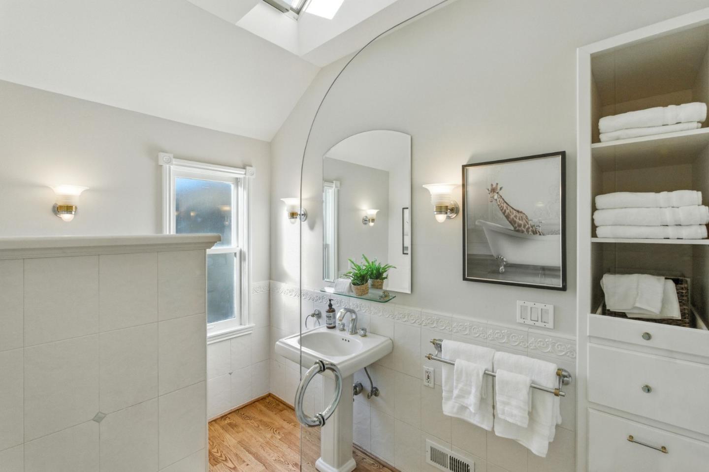 Detail Gallery Image 37 of 69 For 1531 Locust St, San Mateo,  CA 94402 - 3 Beds | 3 Baths
