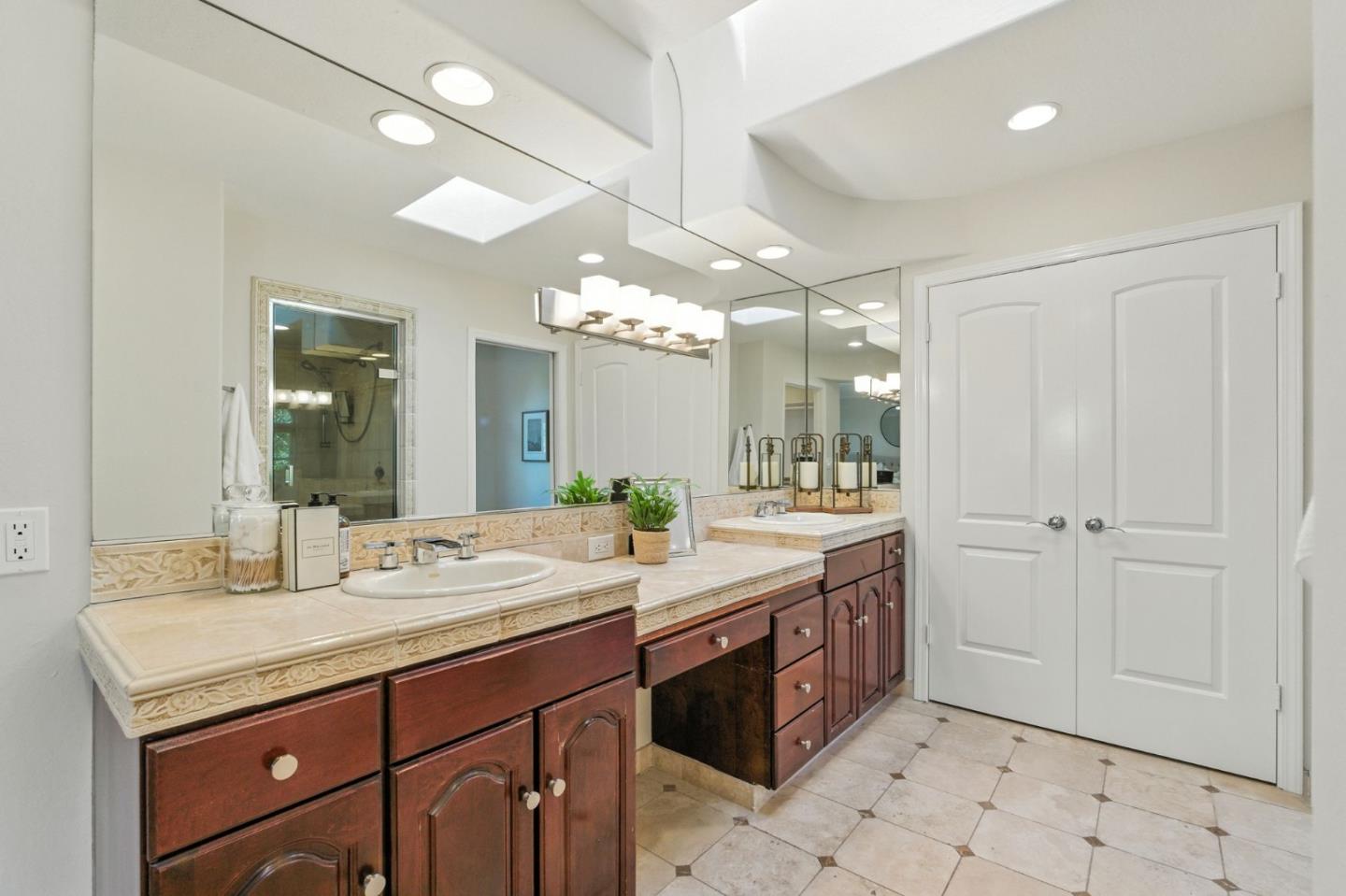 Detail Gallery Image 47 of 69 For 1531 Locust St, San Mateo,  CA 94402 - 3 Beds | 3 Baths