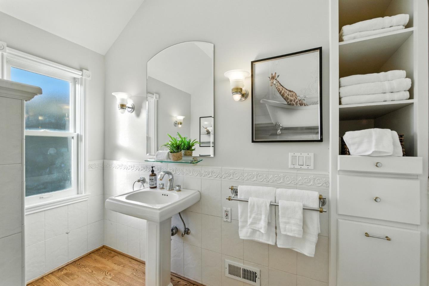 Detail Gallery Image 54 of 69 For 1531 Locust St, San Mateo,  CA 94402 - 3 Beds | 3 Baths