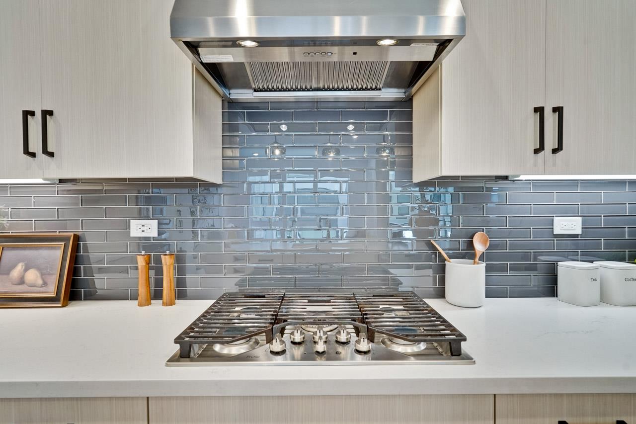 Detail Gallery Image 10 of 65 For 3040 Boyter Pl #103,  Santa Clara,  CA 95051 - 3 Beds | 3/1 Baths