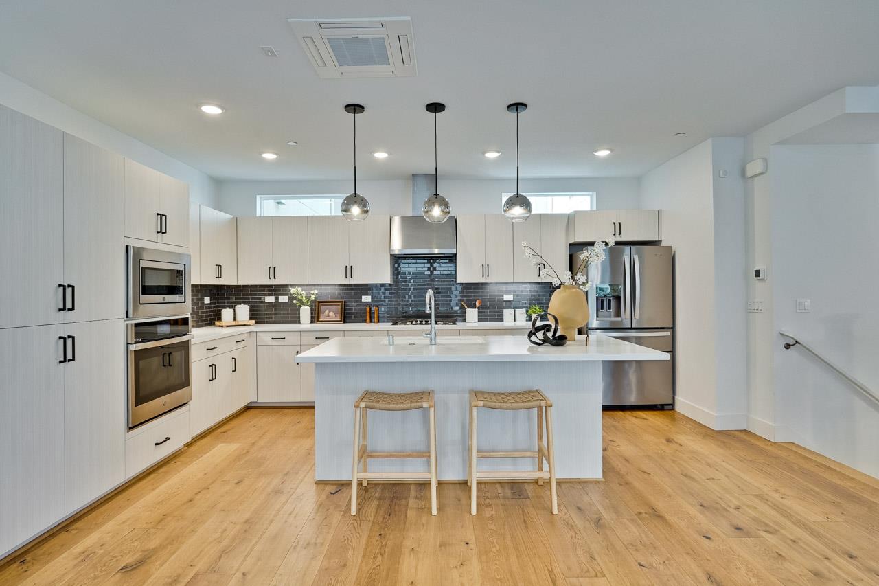Detail Gallery Image 12 of 65 For 3040 Boyter Pl #103,  Santa Clara,  CA 95051 - 3 Beds | 3/1 Baths