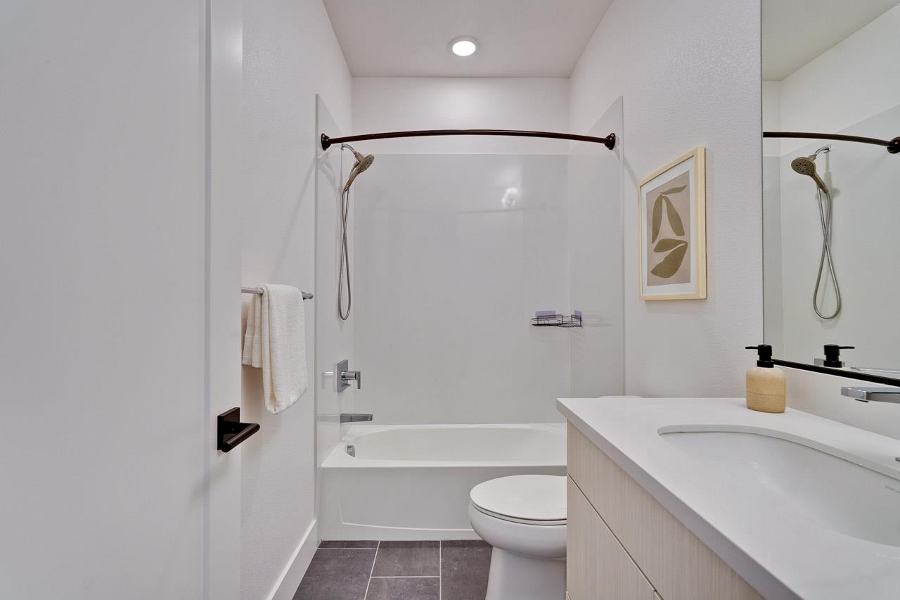 Detail Gallery Image 38 of 65 For 3040 Boyter Pl #103,  Santa Clara,  CA 95051 - 3 Beds | 3/1 Baths