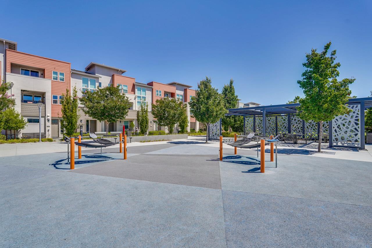 Detail Gallery Image 5 of 65 For 3040 Boyter Pl #103,  Santa Clara,  CA 95051 - 3 Beds | 3/1 Baths