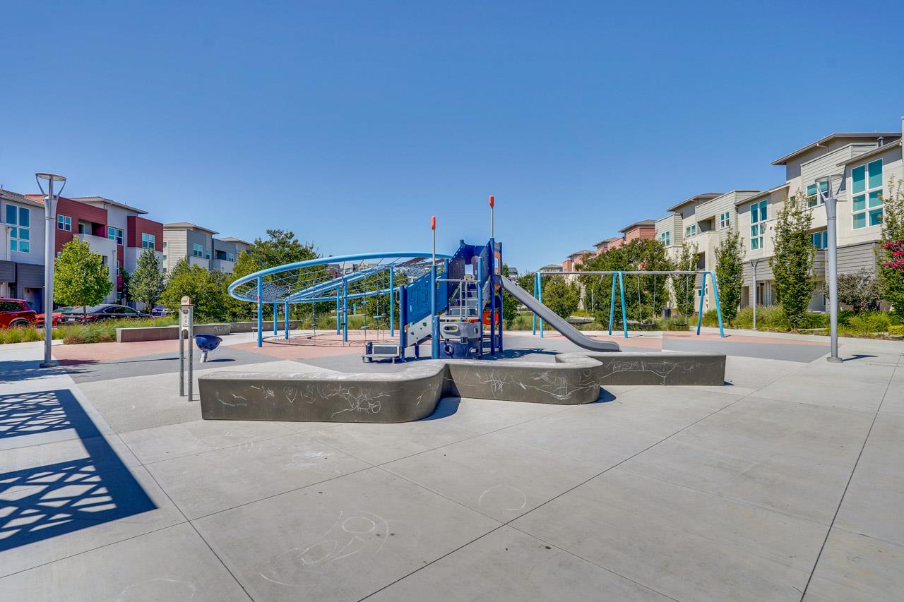 Detail Gallery Image 60 of 65 For 3040 Boyter Pl #103,  Santa Clara,  CA 95051 - 3 Beds | 3/1 Baths