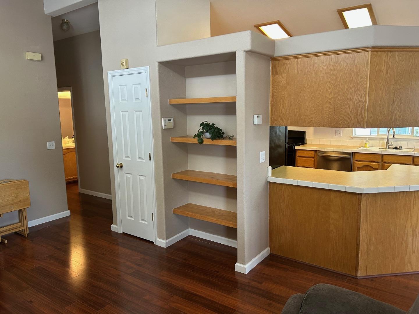 Detail Gallery Image 8 of 20 For 1186 via Cristobal #110,  Livermore,  CA 94551 - 2 Beds | 2 Baths