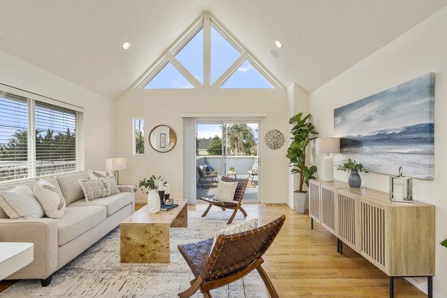 Detail Gallery Image 10 of 41 For 410 35th Ave, Santa Cruz,  CA 95062 - 2 Beds | 2/1 Baths