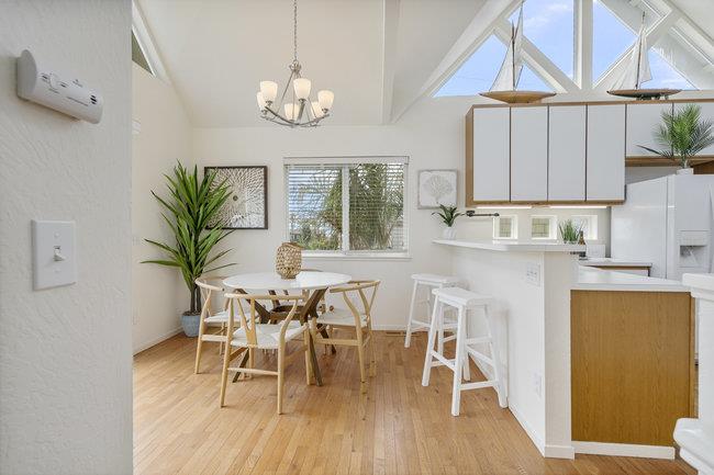 Detail Gallery Image 4 of 41 For 410 35th Ave, Santa Cruz,  CA 95062 - 2 Beds | 2/1 Baths