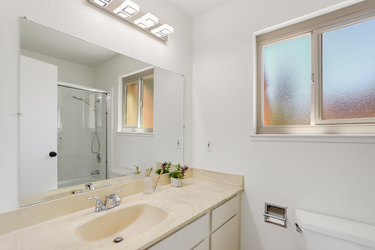 Detail Gallery Image 19 of 24 For 826 Scott Blvd, Santa Clara,  CA 95050 - 2 Beds | 2/1 Baths
