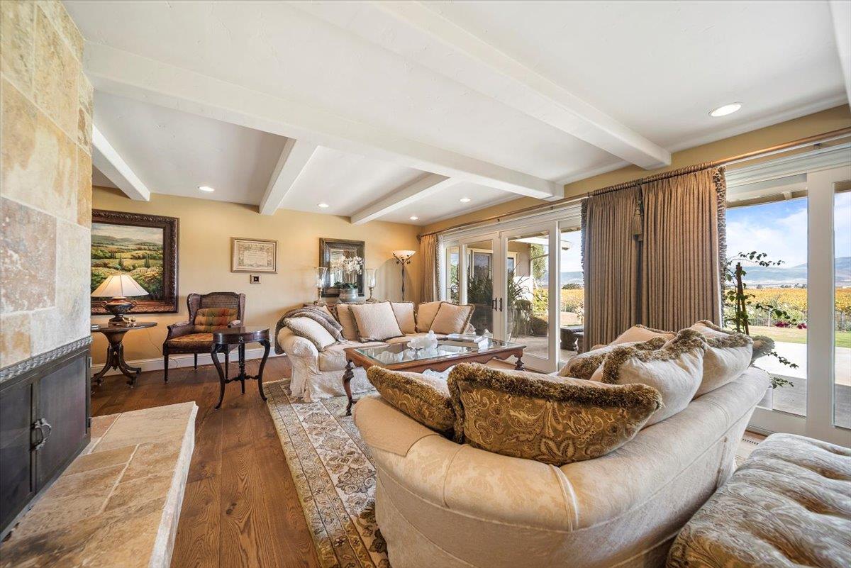 Detail Gallery Image 13 of 41 For 38280 Arroyo Seco Road, Soledad,  CA 93960 - 3 Beds | 3 Baths