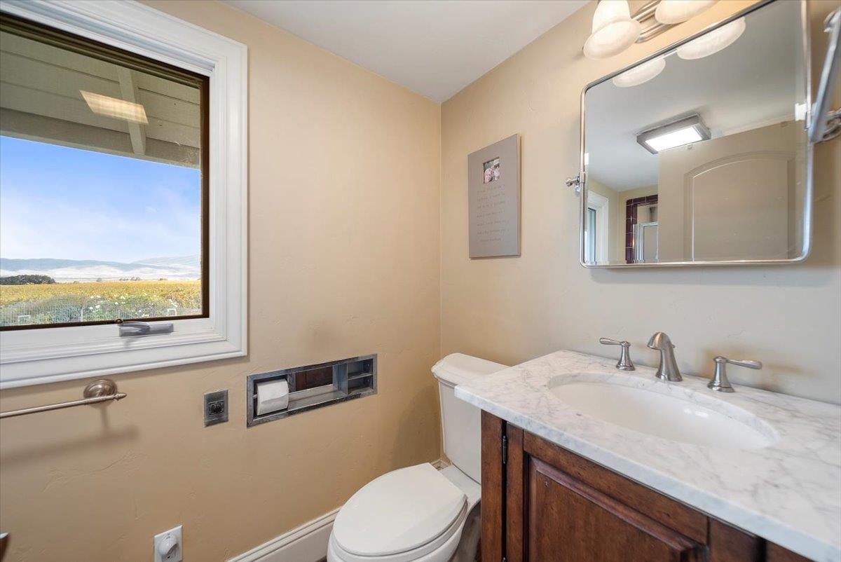 Detail Gallery Image 22 of 41 For 38280 Arroyo Seco Road, Soledad,  CA 93960 - 3 Beds | 3 Baths