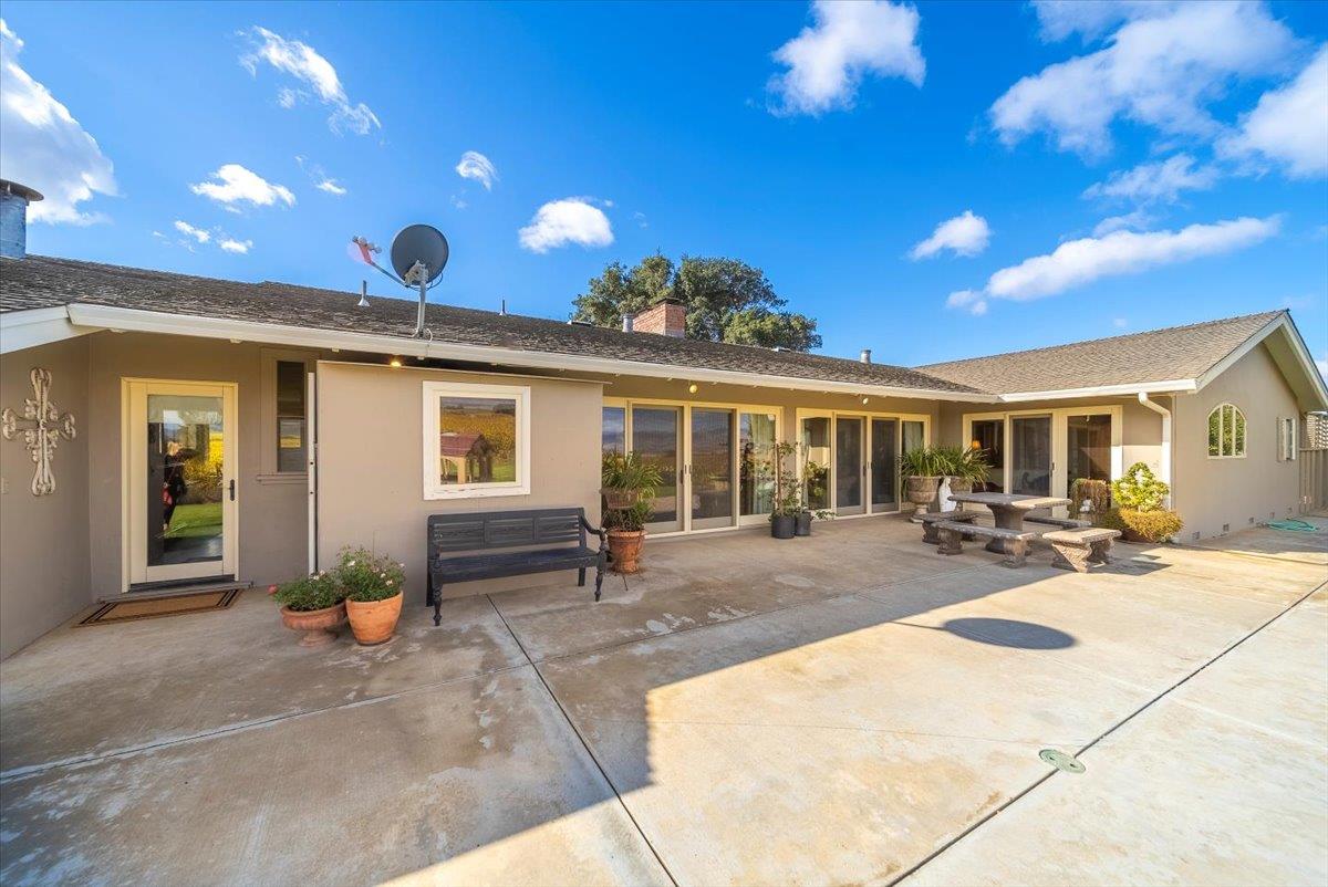 Detail Gallery Image 35 of 41 For 38280 Arroyo Seco Road, Soledad,  CA 93960 - 3 Beds | 3 Baths