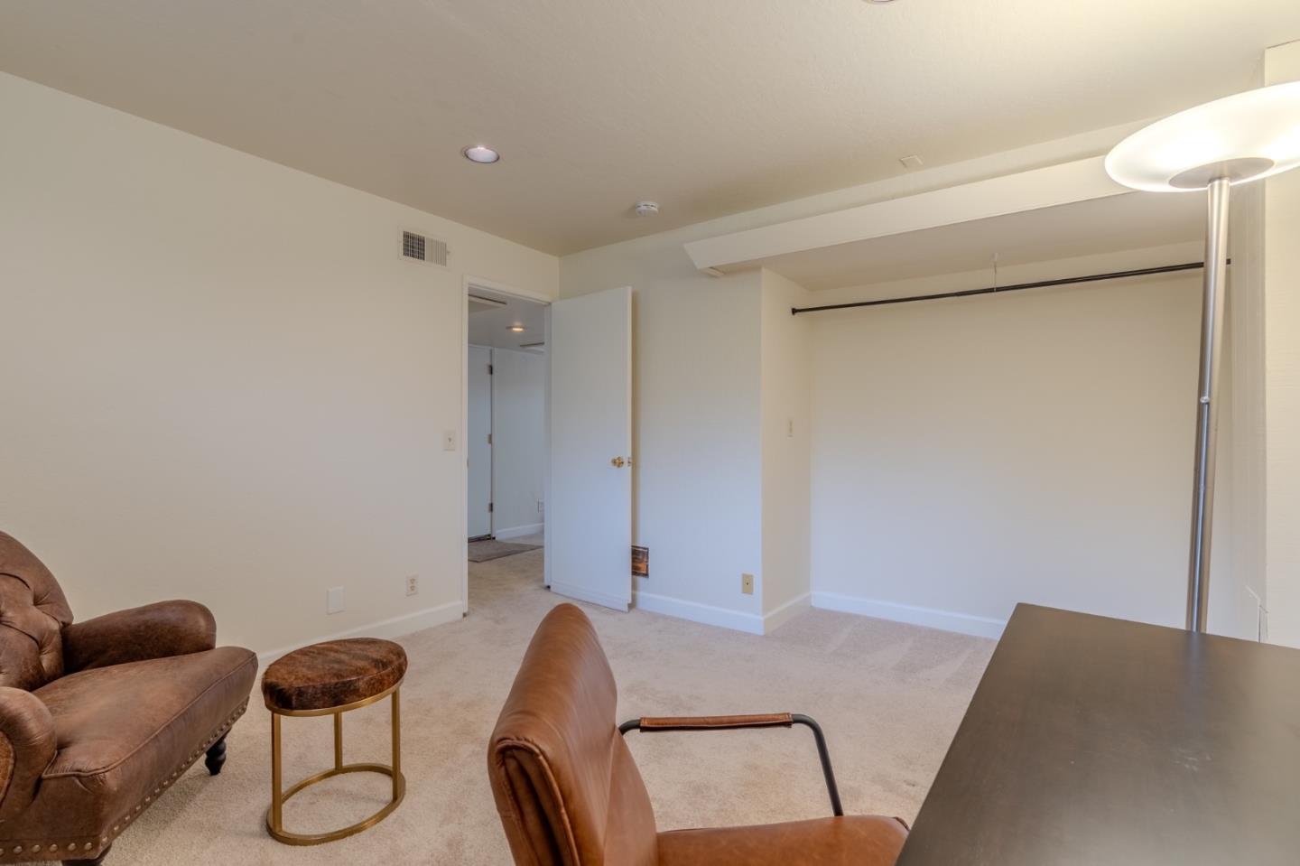 Detail Gallery Image 33 of 37 For 1031 Yosemite Dr, Pacifica,  CA 94044 - 4 Beds | 2 Baths