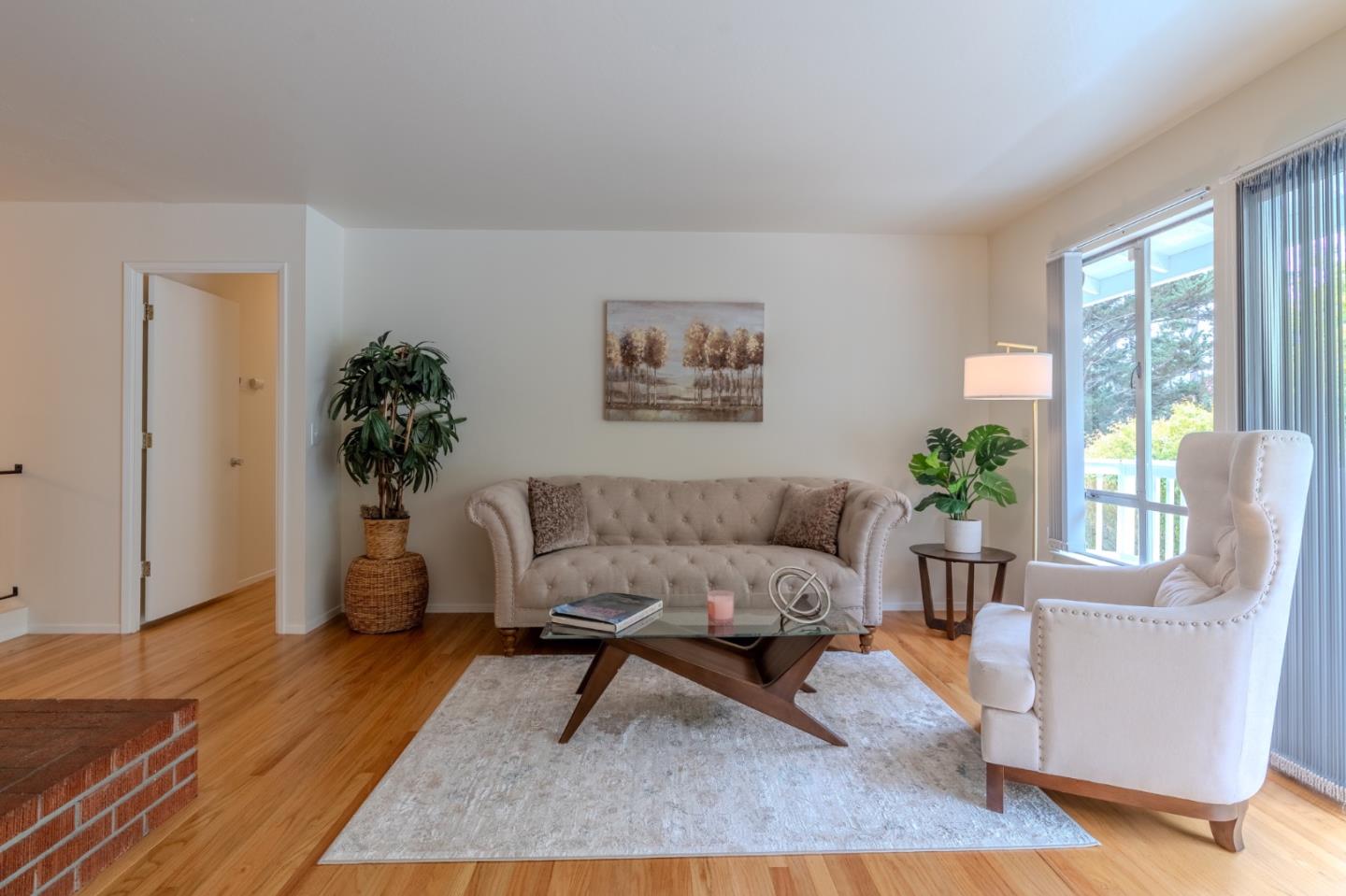 Detail Gallery Image 7 of 37 For 1031 Yosemite Dr, Pacifica,  CA 94044 - 4 Beds | 2 Baths
