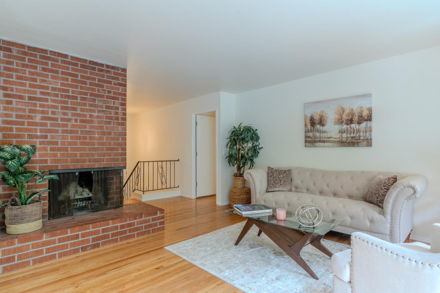 Detail Gallery Image 8 of 37 For 1031 Yosemite Dr, Pacifica,  CA 94044 - 4 Beds | 2 Baths