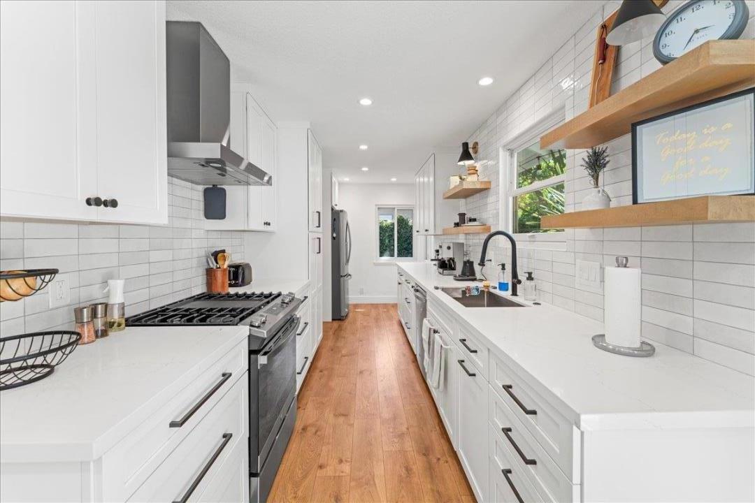 Detail Gallery Image 3 of 40 For 1766 Ruth Dr, Pleasant Hill,  CA 94523 - 3 Beds | 2 Baths
