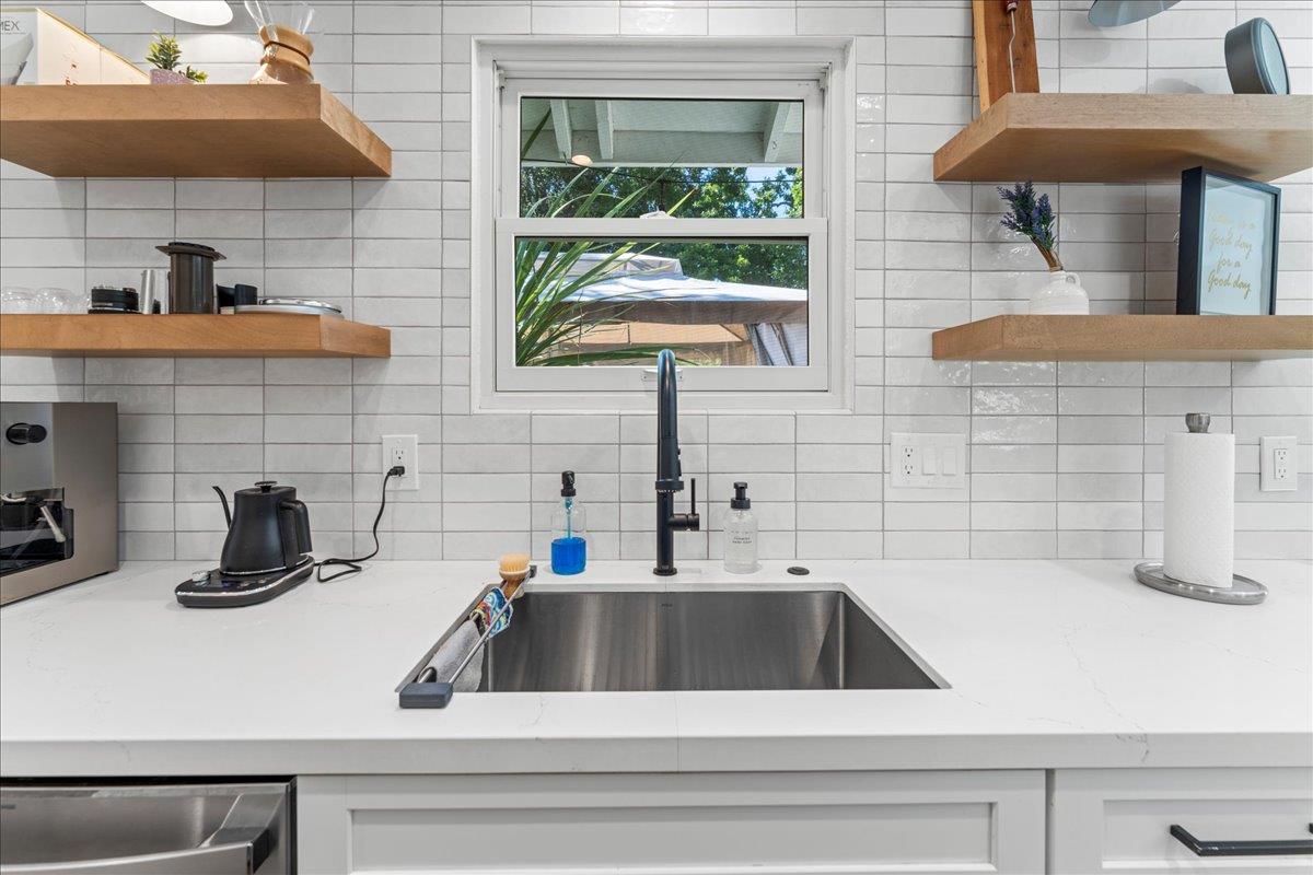 Detail Gallery Image 4 of 40 For 1766 Ruth Dr, Pleasant Hill,  CA 94523 - 3 Beds | 2 Baths