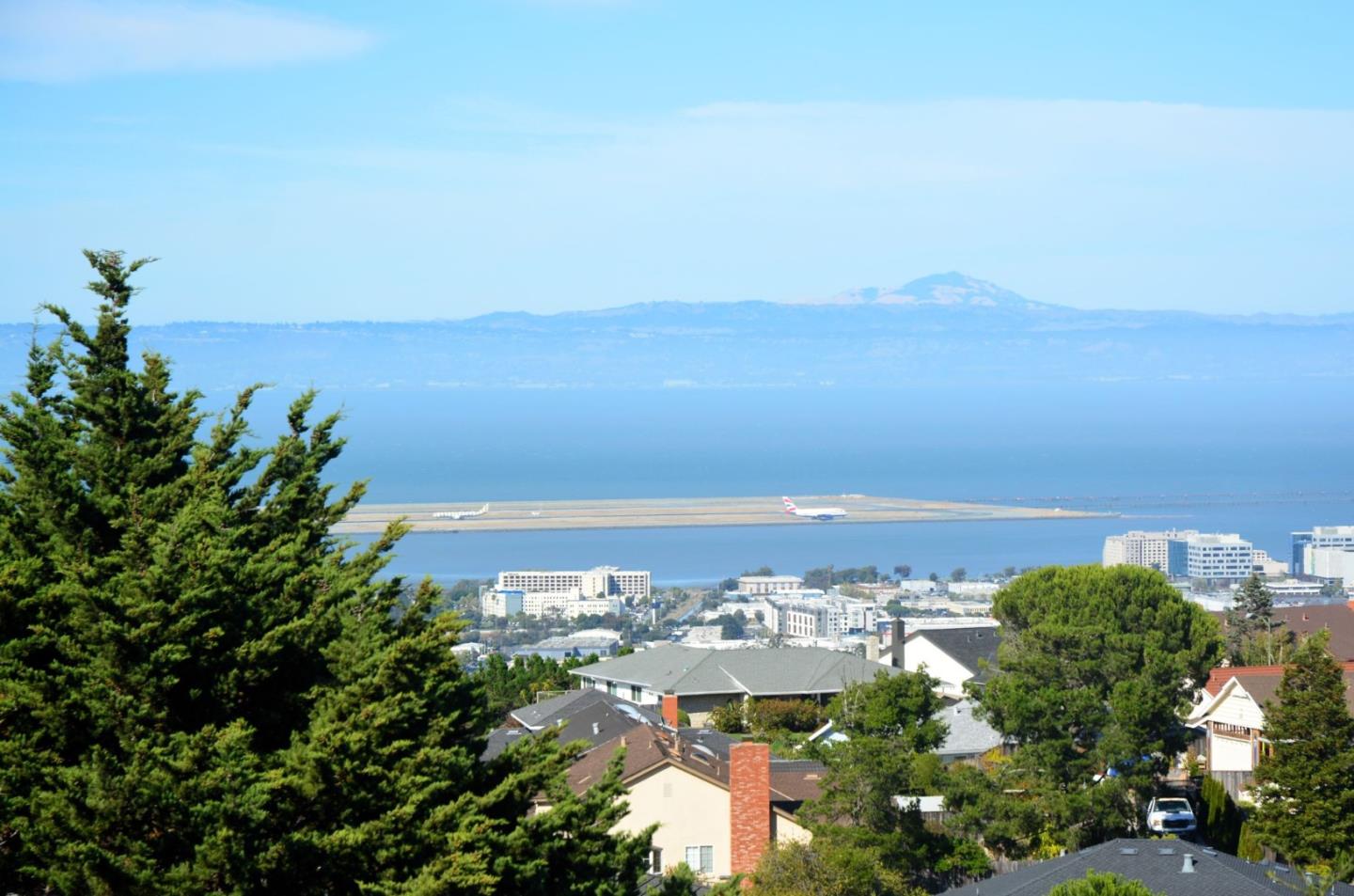 Detail Gallery Image 4 of 16 For 360 Vallejo Dr #105,  Millbrae,  CA 94030 - 3 Beds | 2 Baths