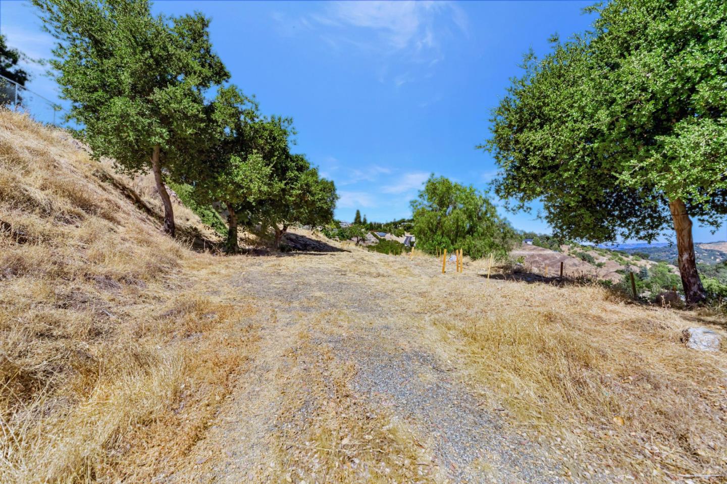 Detail Gallery Image 17 of 23 For 14721 Shannon Rd, Los Gatos,  CA 95032 - – Beds | – Baths