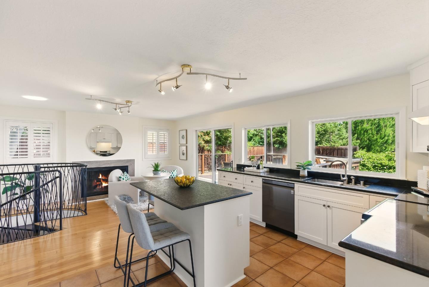 Detail Gallery Image 9 of 48 For 3996 Jefferson Ave, Redwood City,  CA 94062 - 3 Beds | 3 Baths