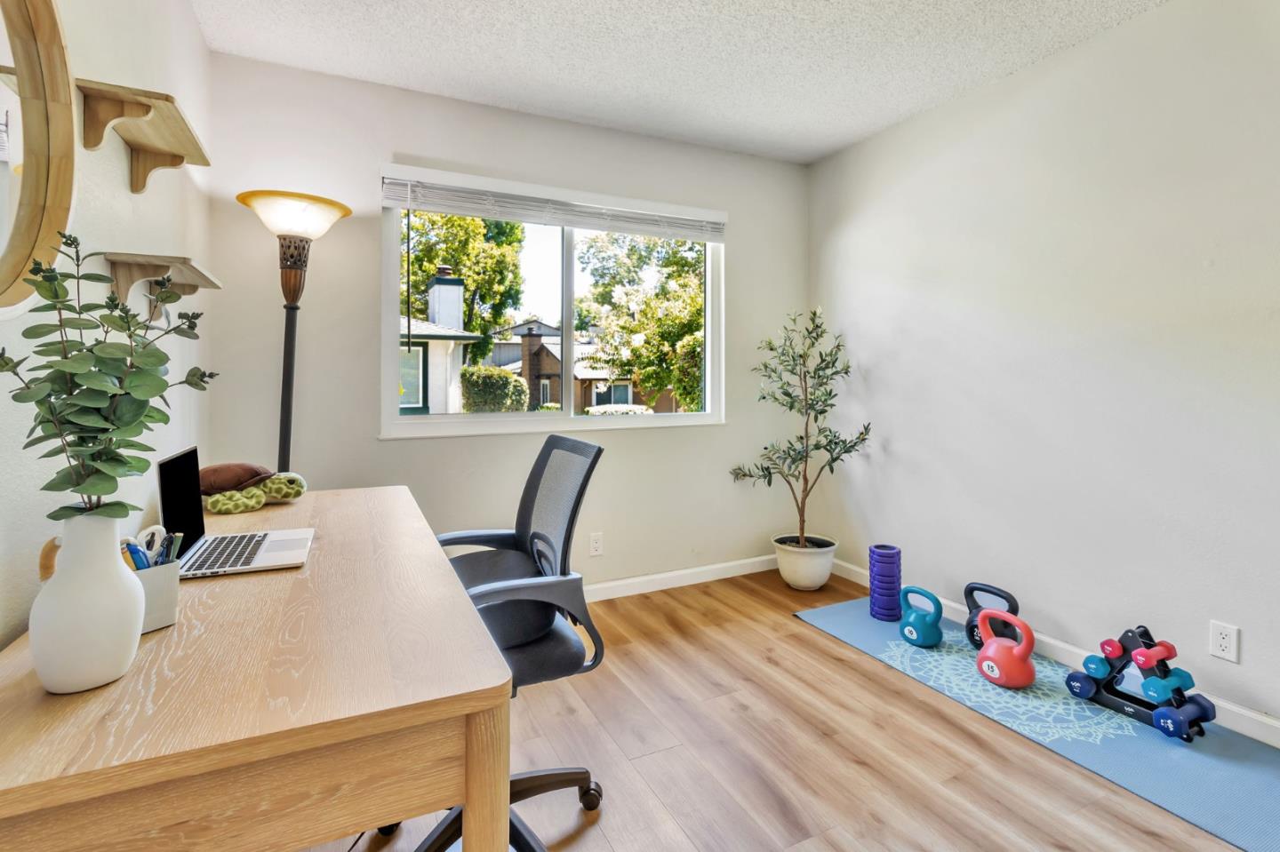 Detail Gallery Image 17 of 30 For 674 Galleon Ct, San Jose,  CA 95133 - 2 Beds | 2 Baths