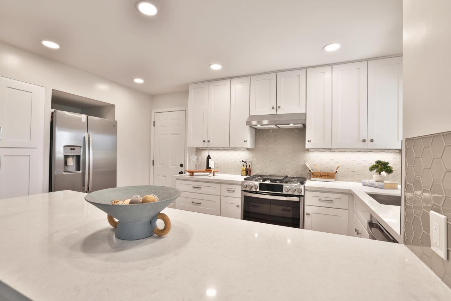 Detail Gallery Image 7 of 30 For 216 W Rincon Ave, Campbell,  CA 95008 - 3 Beds | 2/1 Baths