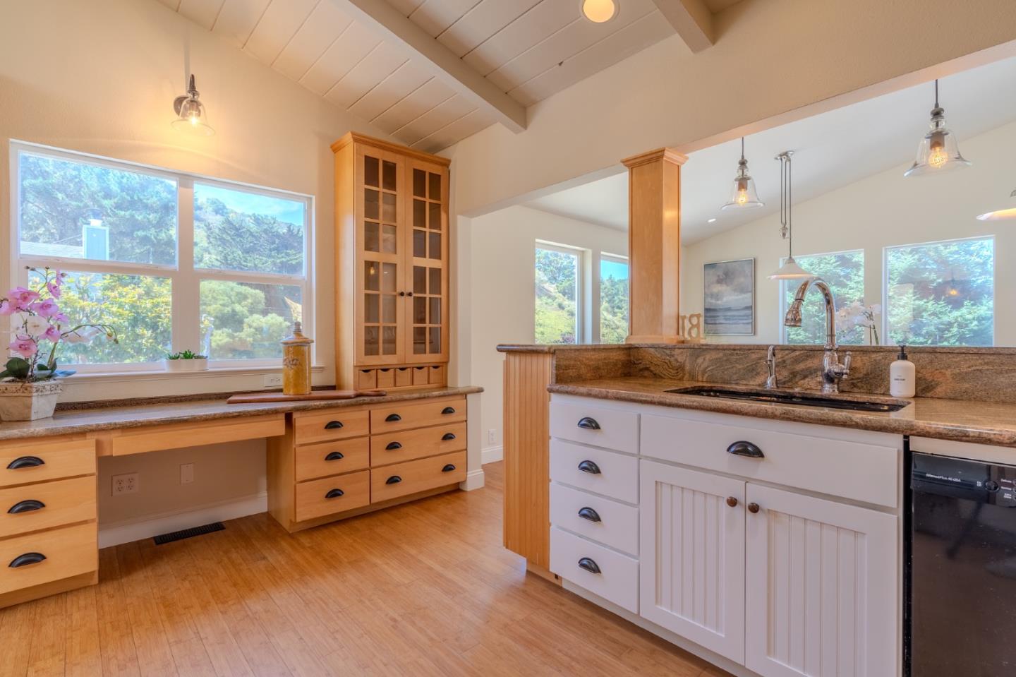 Detail Gallery Image 14 of 58 For 731 Rockaway Beach Ave, Pacifica,  CA 94044 - 3 Beds | 2 Baths
