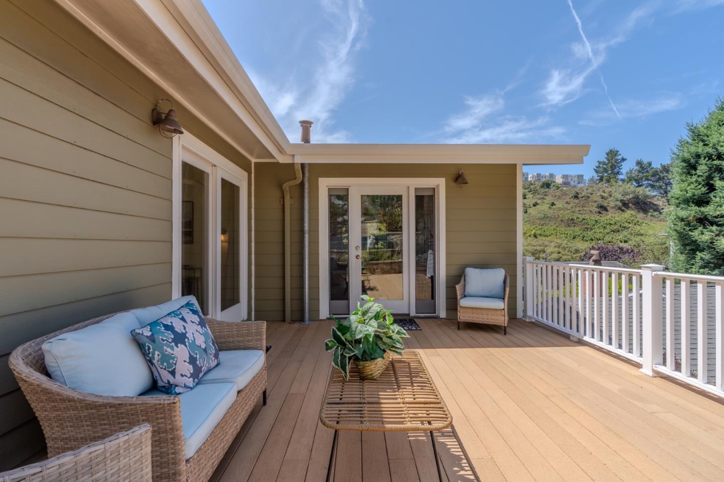 Detail Gallery Image 34 of 58 For 731 Rockaway Beach Ave, Pacifica,  CA 94044 - 3 Beds | 2 Baths