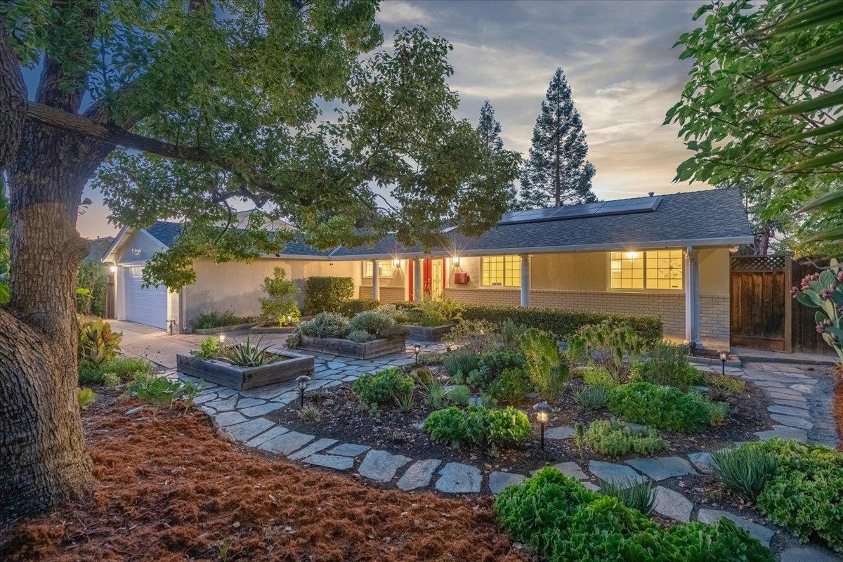 Detail Gallery Image 4 of 48 For 103 Belridge Dr, Los Gatos,  CA 95032 - 4 Beds | 3 Baths