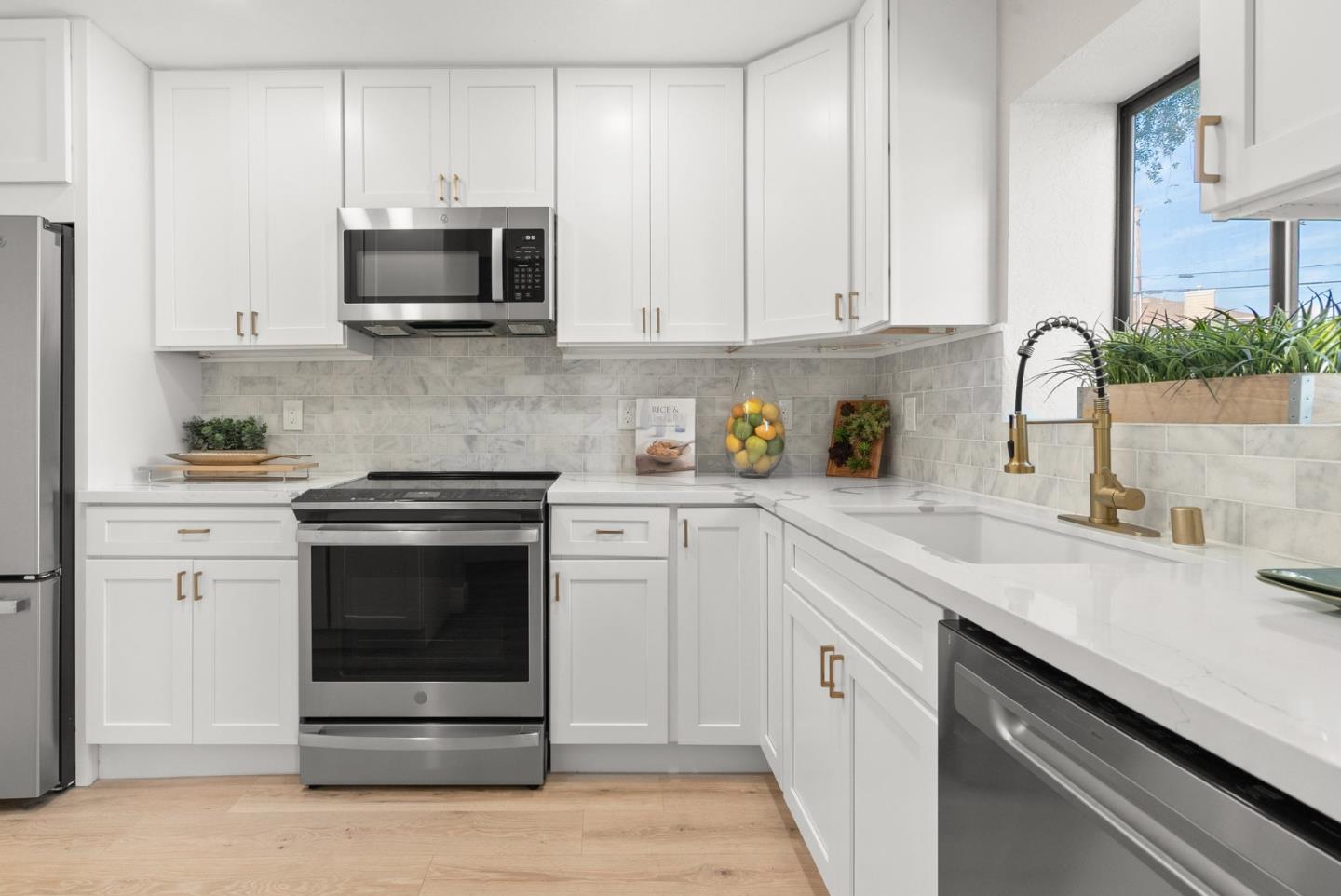Detail Gallery Image 14 of 42 For 2522 Charlene Ln, Santa Cruz,  CA 95062 - 3 Beds | 1/1 Baths