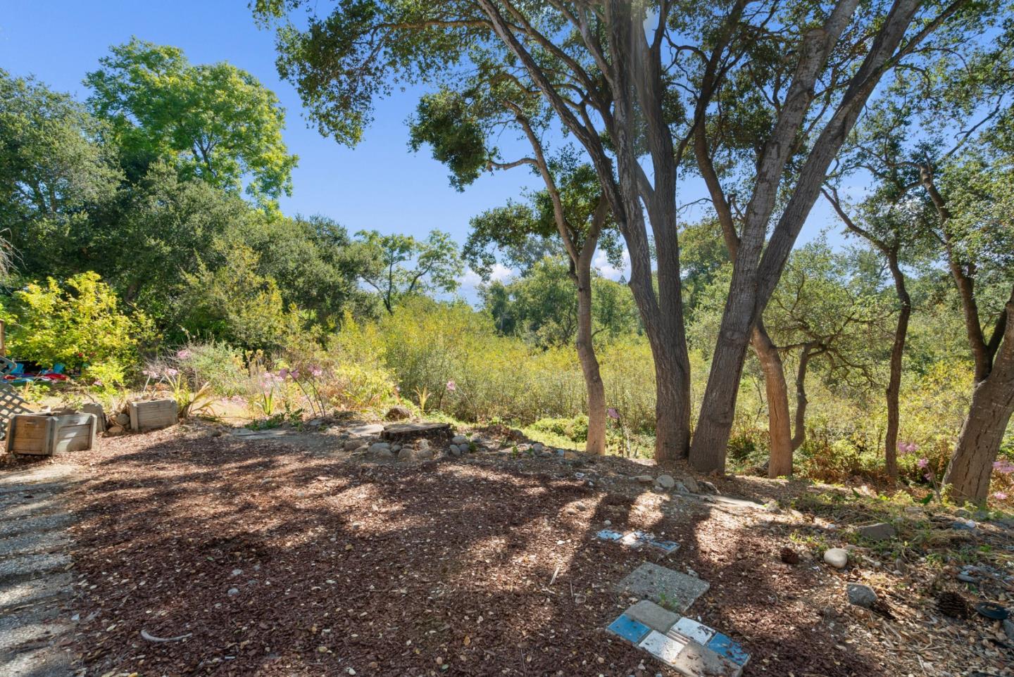 Detail Gallery Image 35 of 42 For 2522 Charlene Ln, Santa Cruz,  CA 95062 - 3 Beds | 1/1 Baths