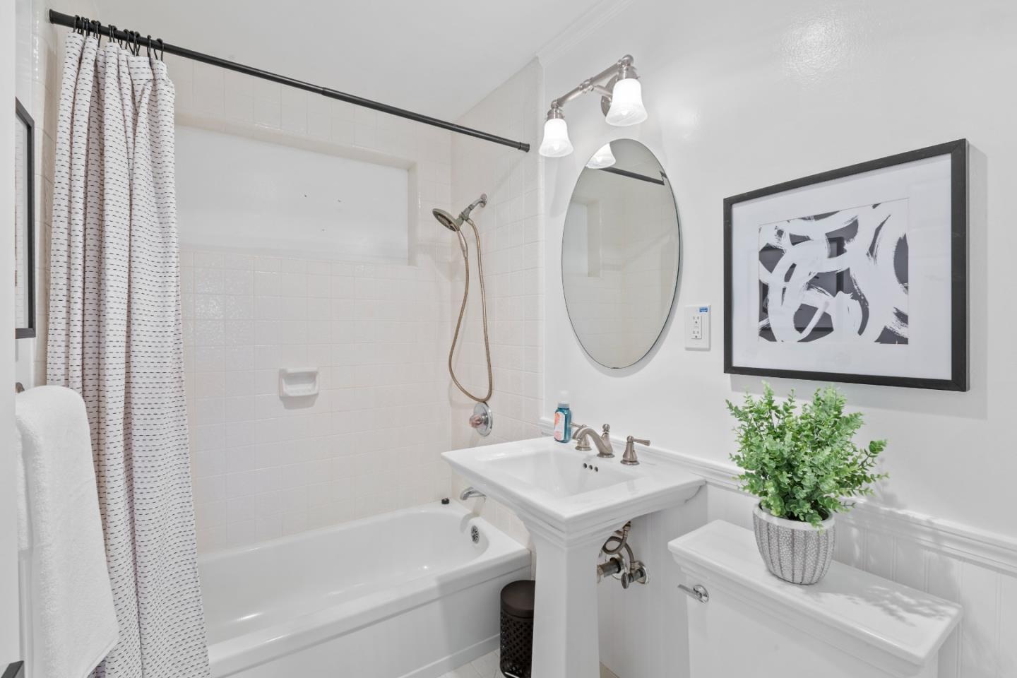 Detail Gallery Image 14 of 22 For 480 Alta Vista Dr, South San Francisco,  CA 94080 - 3 Beds | 1 Baths