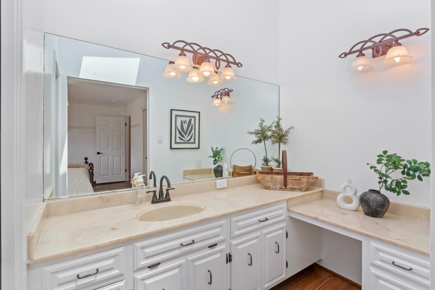 Detail Gallery Image 19 of 22 For 480 Alta Vista Dr, South San Francisco,  CA 94080 - 3 Beds | 1 Baths
