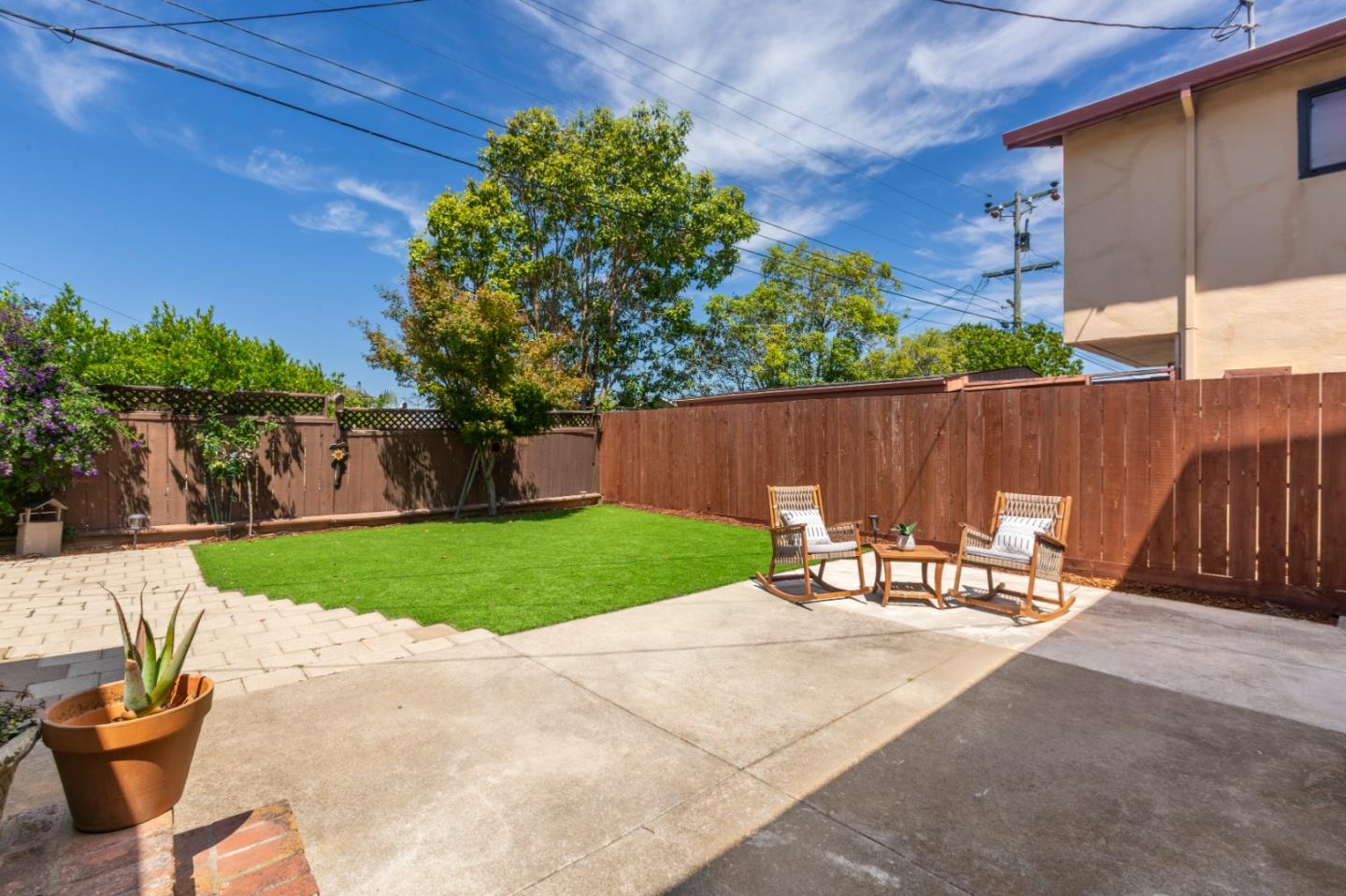 Detail Gallery Image 9 of 22 For 480 Alta Vista Dr, South San Francisco,  CA 94080 - 3 Beds | 1 Baths