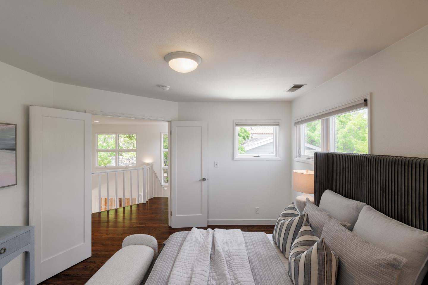 Detail Gallery Image 20 of 37 For 2051 Gordon Ave, Menlo Park,  CA 94025 - 4 Beds | 3 Baths