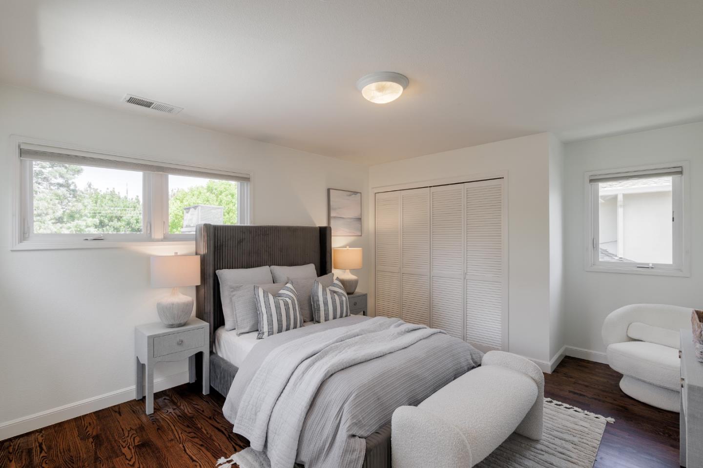 Detail Gallery Image 21 of 37 For 2051 Gordon Ave, Menlo Park,  CA 94025 - 4 Beds | 3 Baths