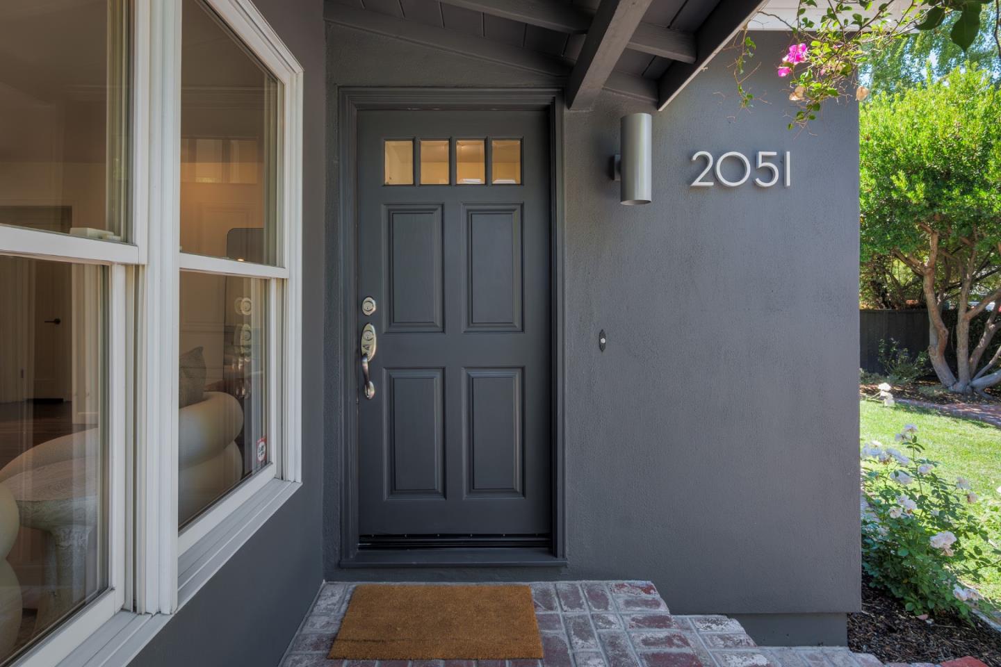 Detail Gallery Image 36 of 37 For 2051 Gordon Ave, Menlo Park,  CA 94025 - 4 Beds | 3 Baths